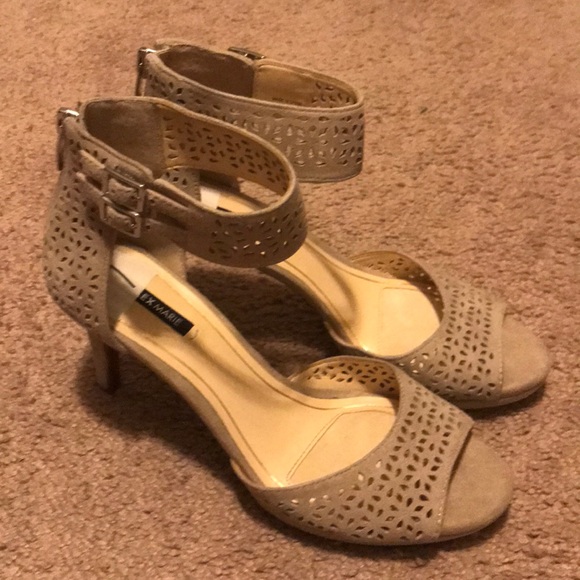 Heels - Picture 2 of 2